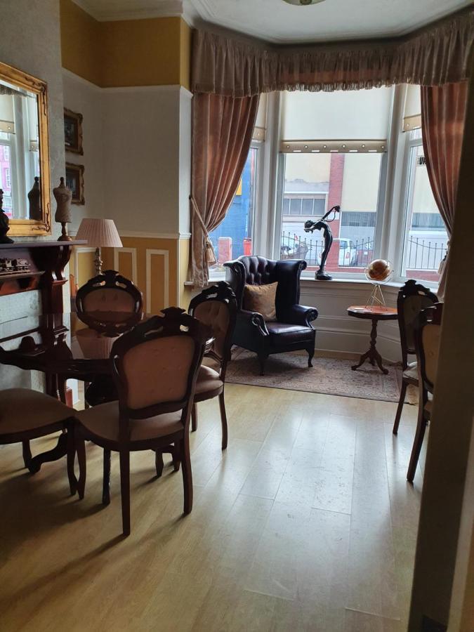 J'S Mayfair Guest House بلاكبول المظهر الخارجي الصورة